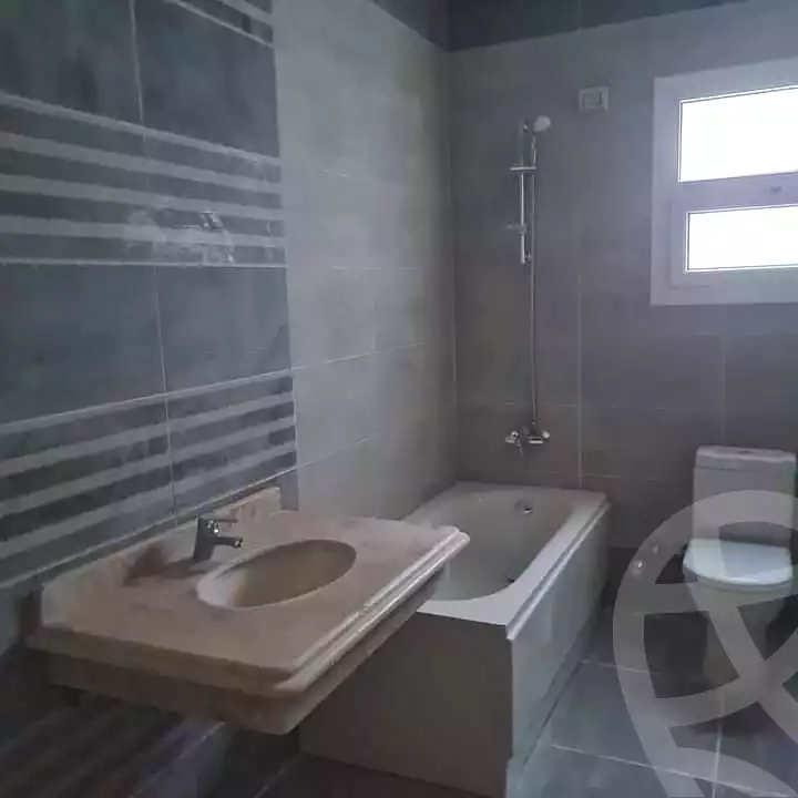 https://aqarmap.com.eg/en/listing/4200630-for-rent-cairo-new-administrative-capital-r3-capital-care-medical-complex