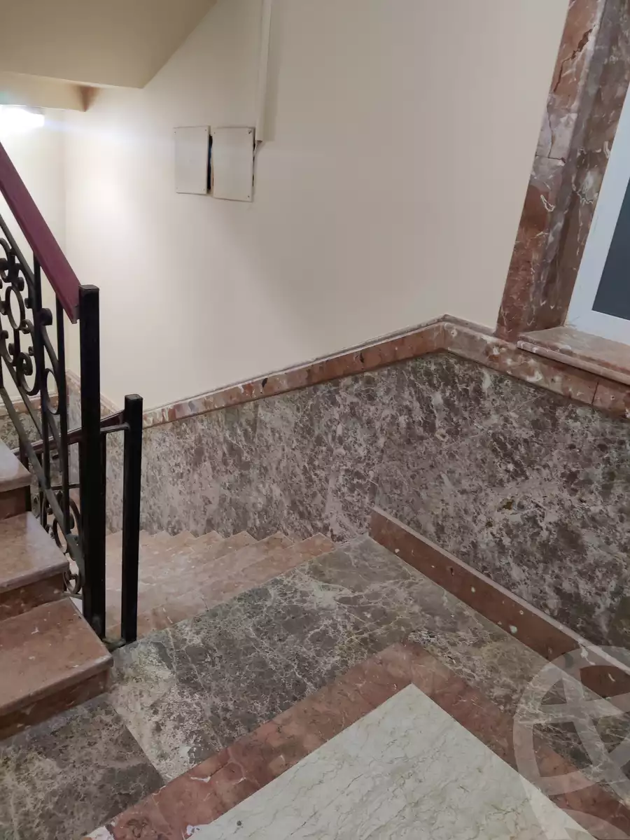 https://aqarmap.com.eg/ar/listing/4202363-for-sale-cairo-el-sheikh-zayed-city-compounds-in-sheikh-zayed-continental-gardens