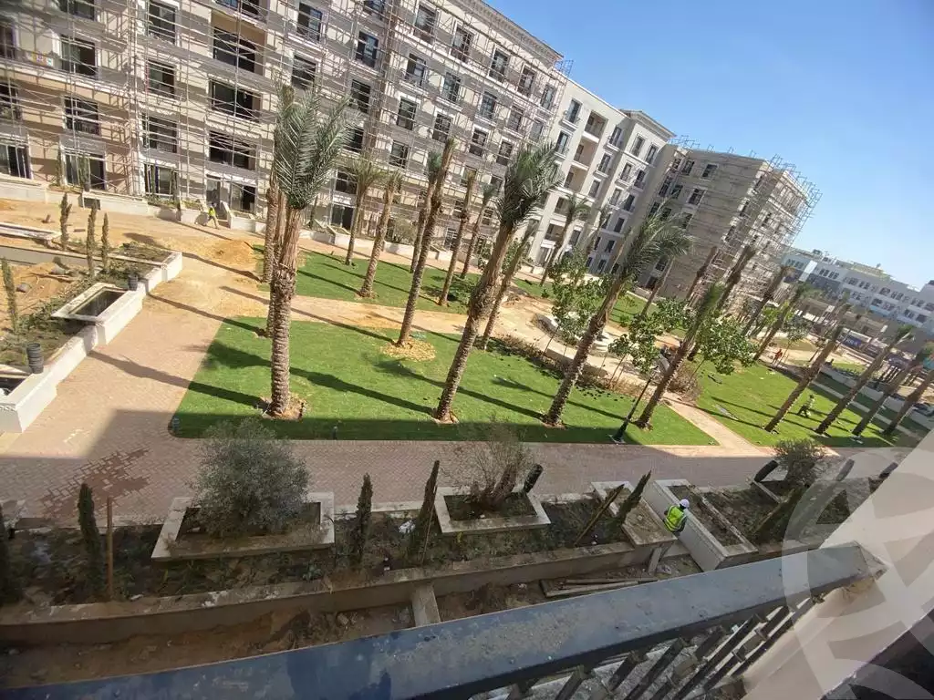 https://aqarmap.com.eg/en/listing/4207525-for-sale-cairo-el-sheikh-zayed-city-compounds-kmbwnd-fyldj-wyst-dr-llttwyr