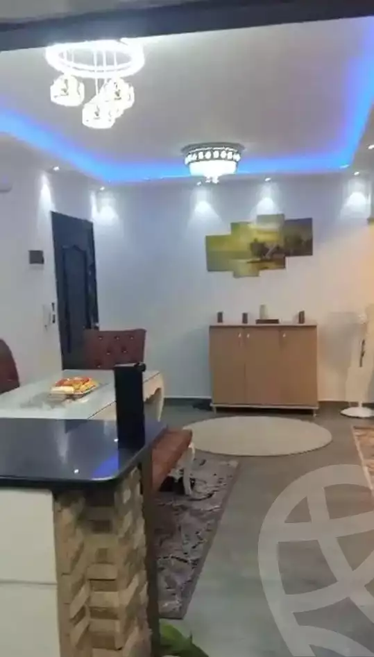 https://aqarmap.com.eg/en/listing/4209254-for-sale-cairo-mokattam-compounds-kmbwnd-jwldn-jyts
