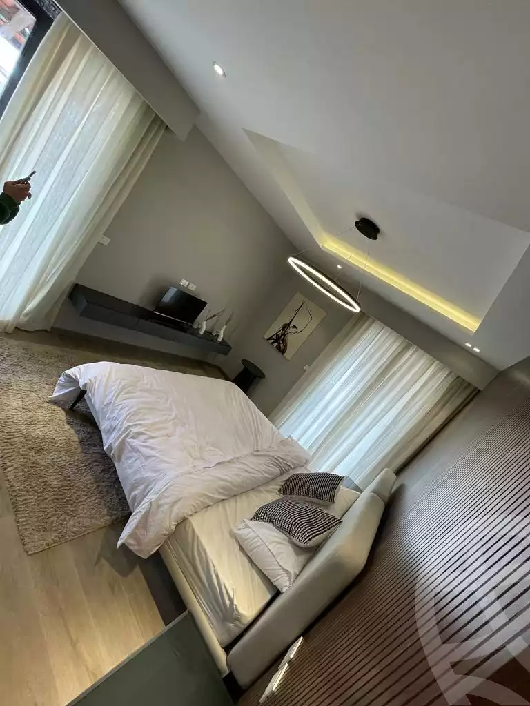 https://aqarmap.com.eg/en/listing/4209550-for-sale-cairo-el-sheikh-zayed-city-compounds-kmbwnd-fyldj-wyst-dr-llttwyr