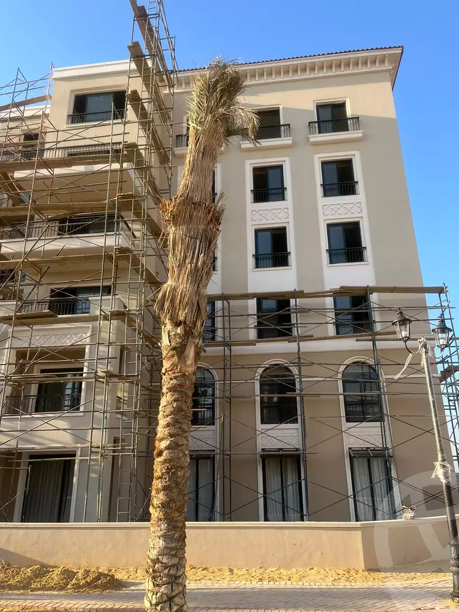 https://aqarmap.com.eg/en/listing/4210038-for-sale-cairo-el-sheikh-zayed-city-compounds-kmbwnd-fyldj-wyst-dr-llttwyr