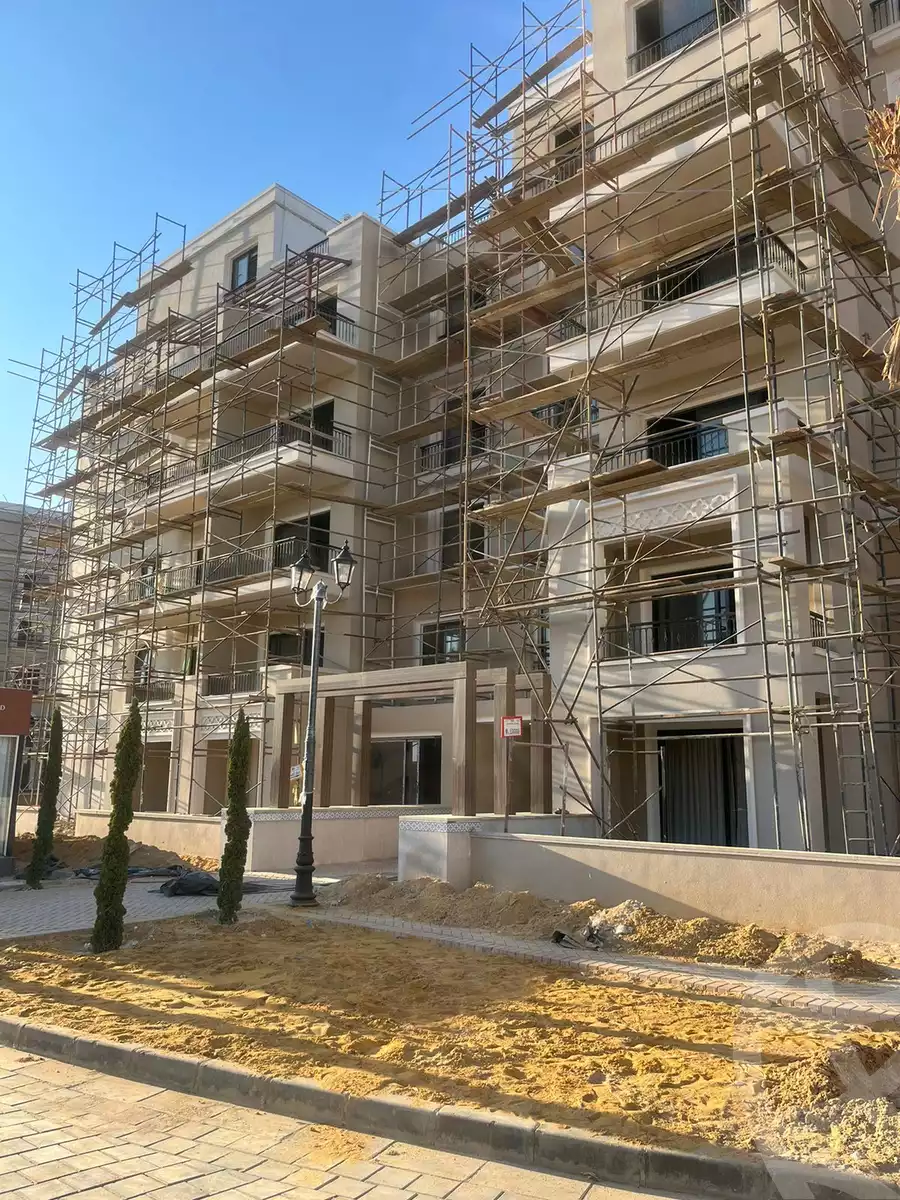 https://aqarmap.com.eg/en/listing/4210038-for-sale-cairo-el-sheikh-zayed-city-compounds-kmbwnd-fyldj-wyst-dr-llttwyr