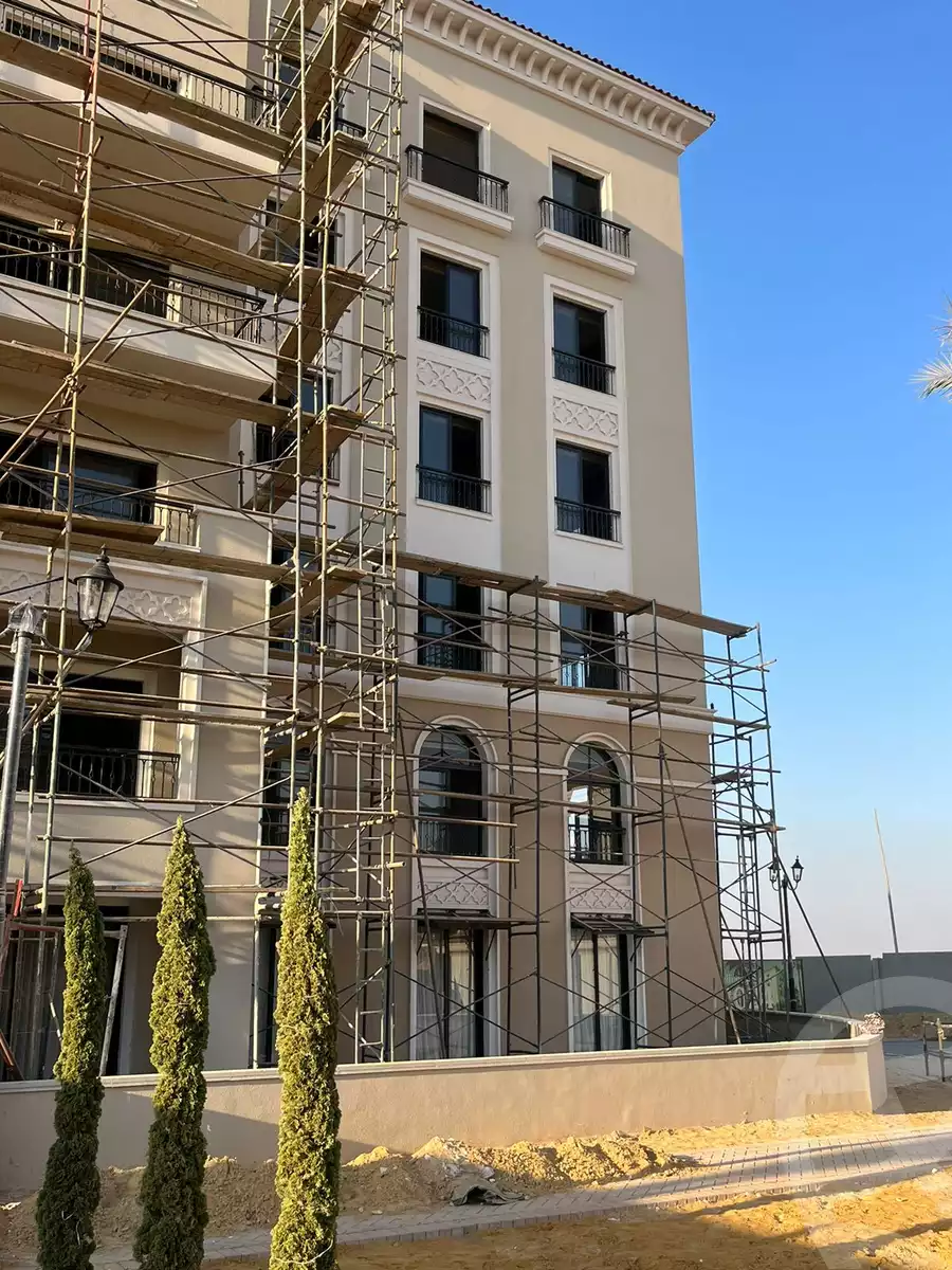 https://aqarmap.com.eg/en/listing/4210086-for-sale-cairo-el-sheikh-zayed-city-compounds-kmbwnd-fyldj-wyst-dr-llttwyr