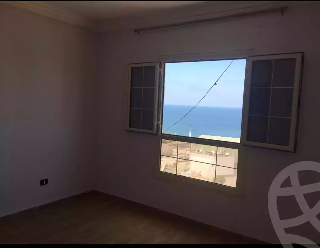 https://aqarmap.com.eg/en/listing/4211799-for-sale-alexandria-kmbwnd-bl-skndry-cleopatra-plaza