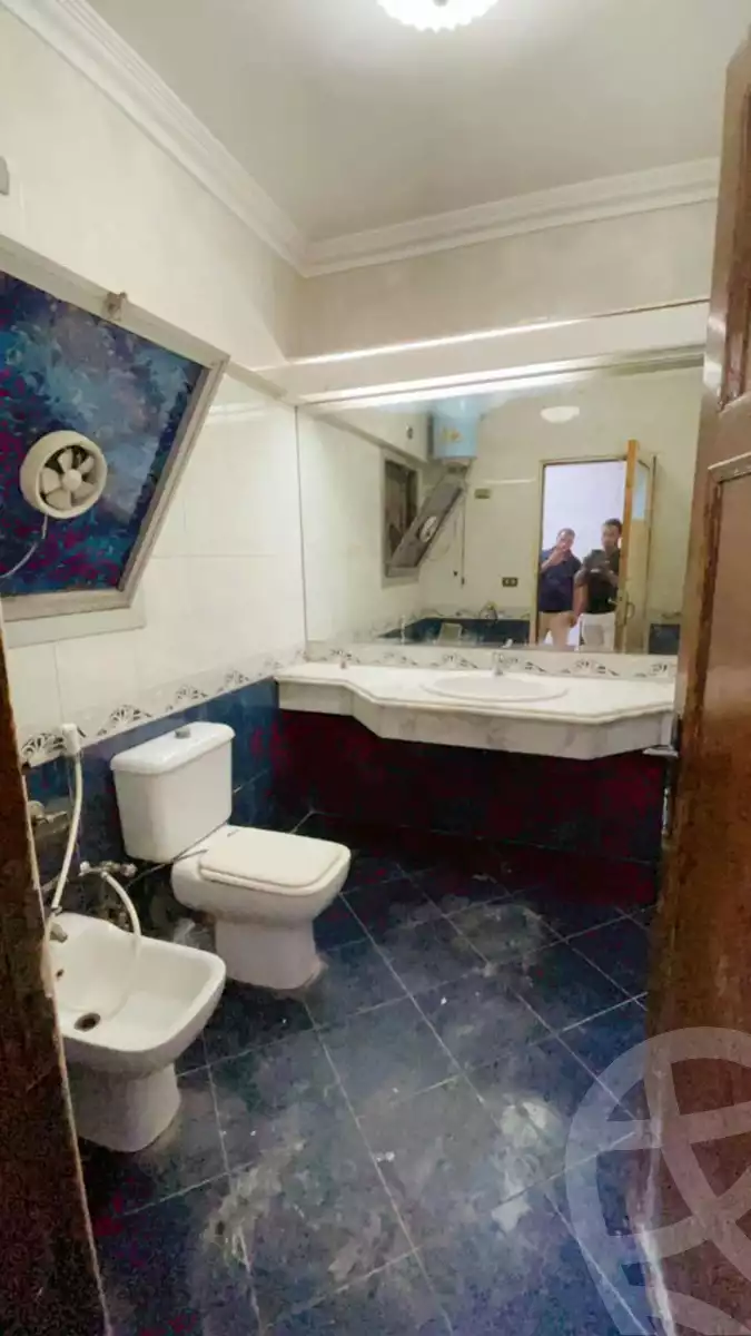 https://aqarmap.com.eg/en/listing/4212142-for-rent-cairo-downtown-bab-el-loaa-magles-al-shaeb-st