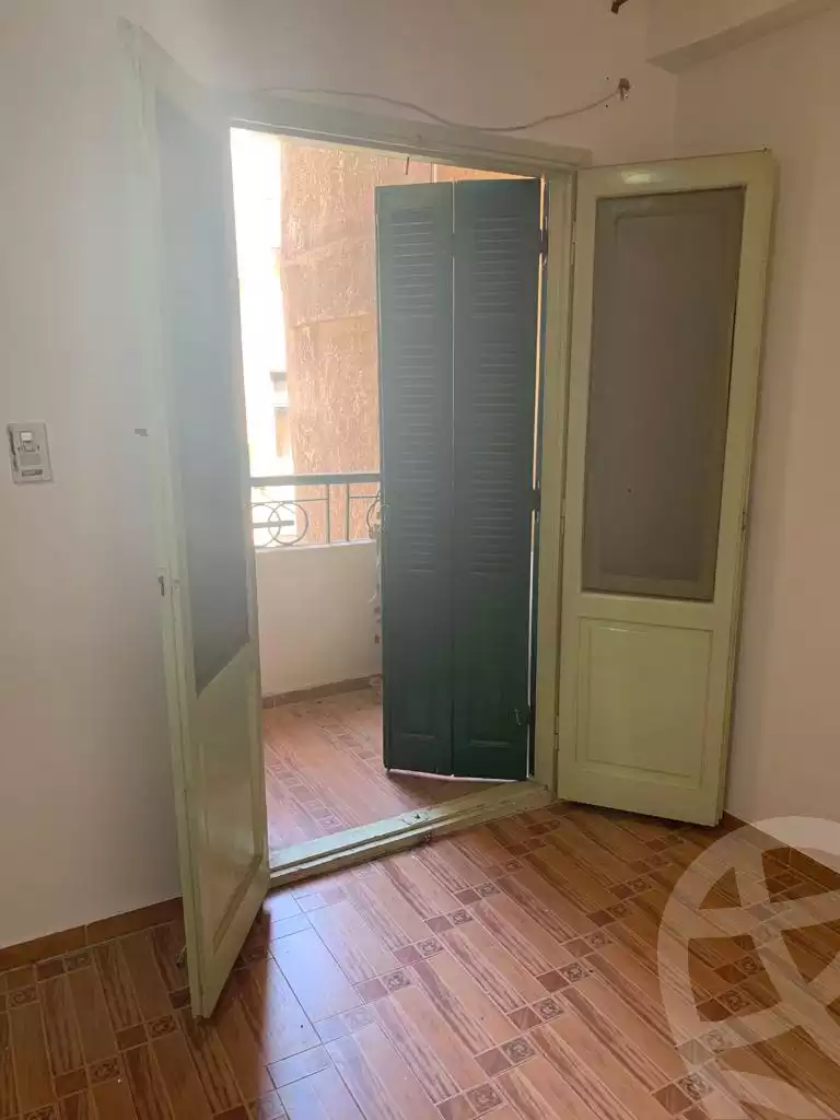 https://aqarmap.com.eg/en/listing/4214197-for-sale-kafr-el-sheikh-kafr-el-sheikh-city-kafr-el-shaikh-city-el-khalifa-el-mamoon-st