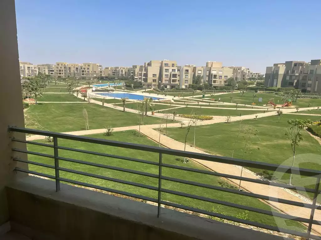 https://aqarmap.com.eg/en/listing/4216818-for-rent-cairo-6th-of-october-compound-palm-parks