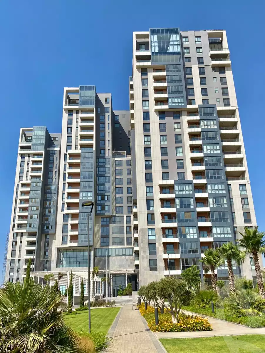 https://aqarmap.com.eg/en/listing/4216860-for-sale-cairo-6th-of-october-compound-aeon