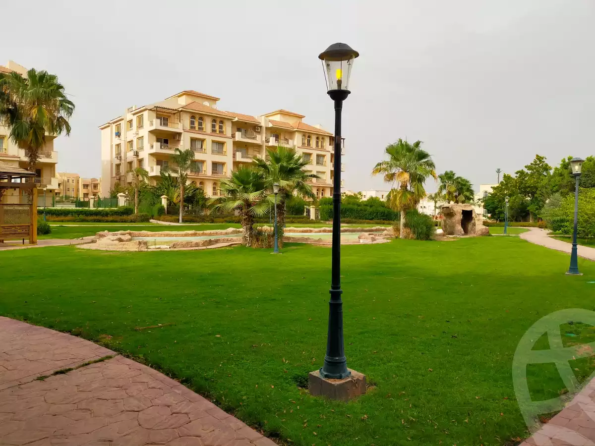 https://aqarmap.com.eg/en/listing/4217891-for-sale-cairo-el-sheikh-zayed-city-compounds-greens