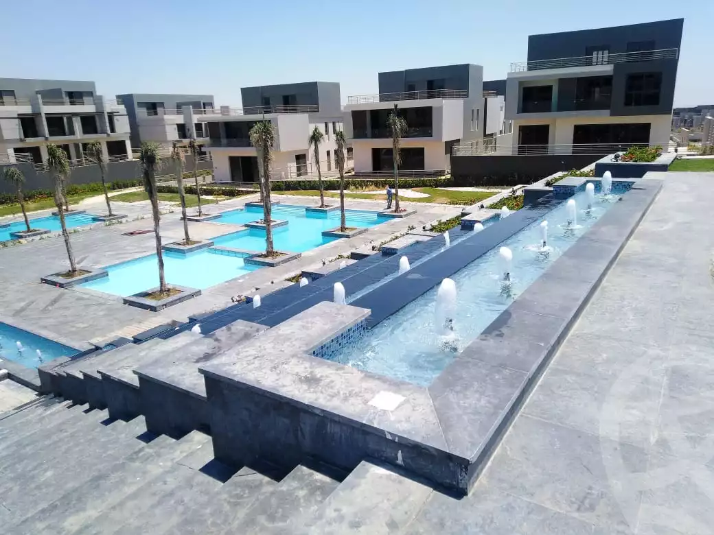 https://aqarmap.com.eg/en/listing/4218251-for-sale-cairo-el-sheikh-zayed-city-compounds-in-sheikh-zayed-el-patio-zahraa