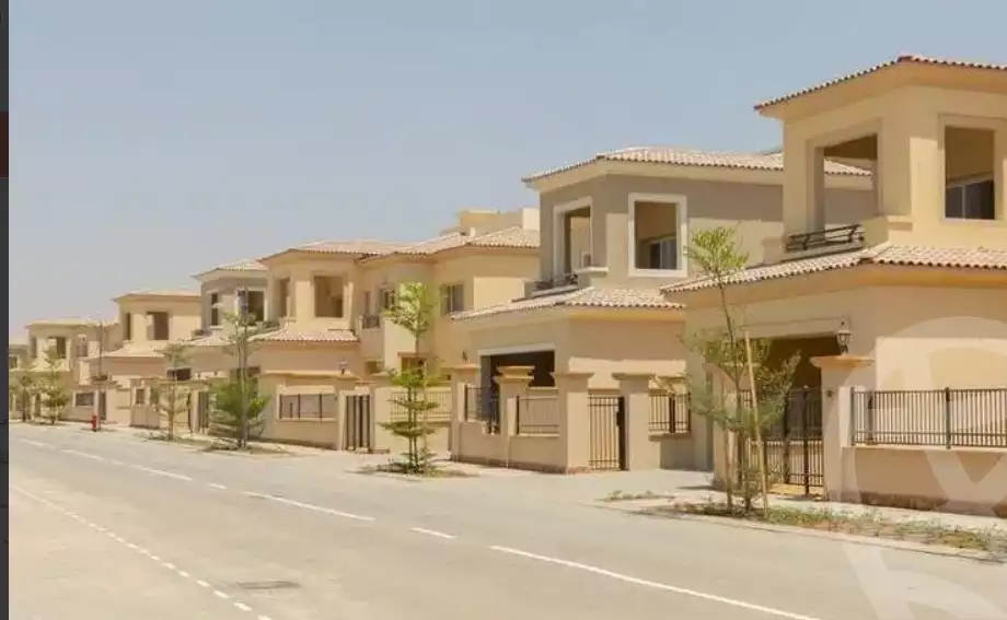 https://aqarmap.com.eg/en/listing/4225767-for-sale-cairo-mokattam-compounds-uptown-cairo