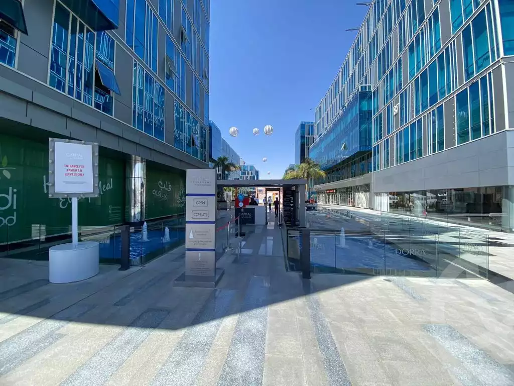 https://aqarmap.com.eg/en/listing/4230989-for-sale-cairo-el-sheikh-zayed-city-compounds-in-sheikh-zayed-capital-business-park