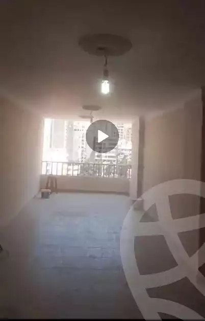 https://aqarmap.com.eg/ar/listing/4232646-for-sale-alexandria-zezenia-ahmed-othman-st
