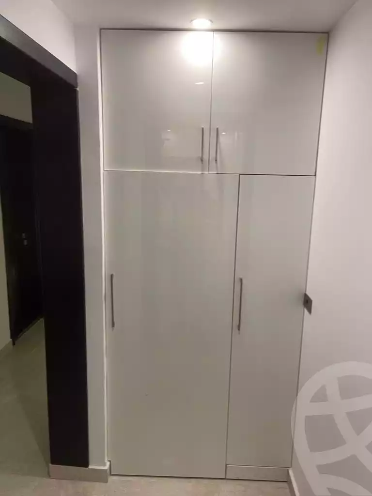 https://aqarmap.com.eg/en/listing/4235848-for-sale-cairo-new-cairo-compounds-mountain-view-hyde-park