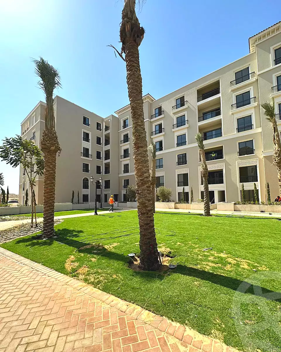 https://aqarmap.com.eg/en/listing/4241305-for-sale-cairo-el-sheikh-zayed-city-compounds-kmbwnd-fyldj-wyst-dr-llttwyr