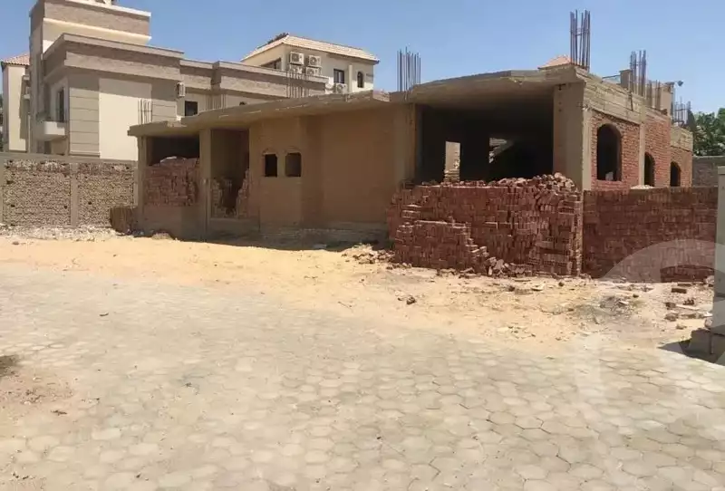 https://aqarmap.com.eg/ar/listing/4241937-for-sale-cairo-el-sheikh-zayed-city-compounds-in-sheikh-zayed-beverly-hills