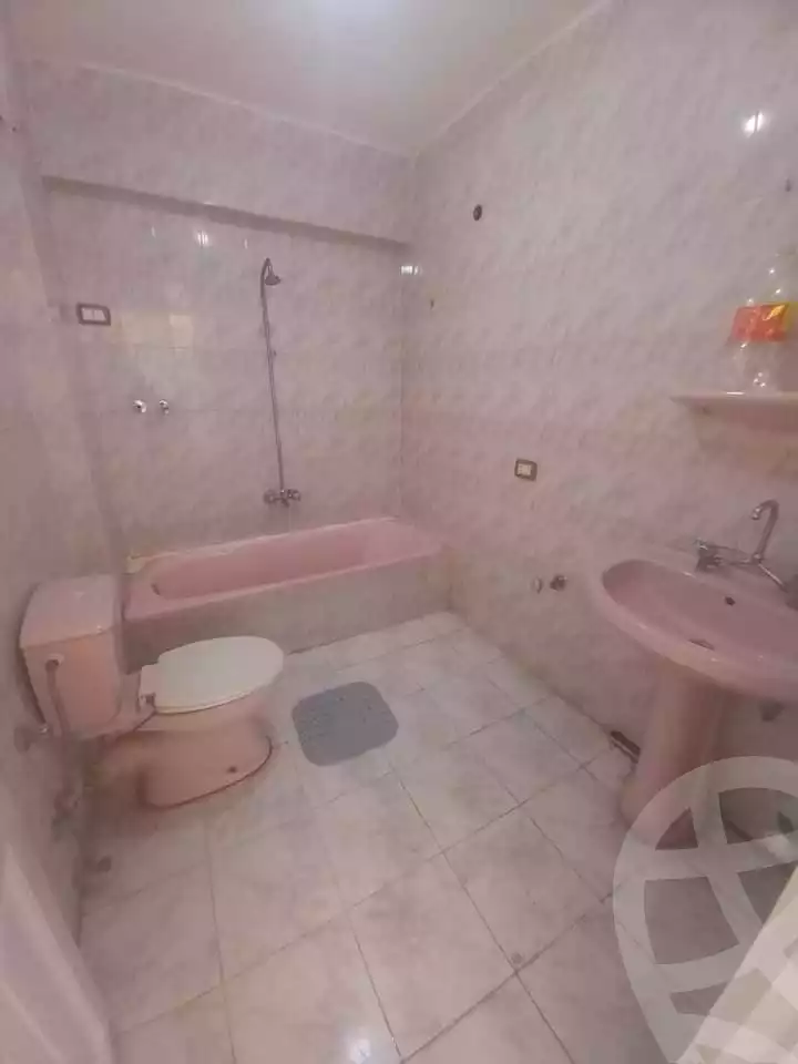 https://aqarmap.com.eg/en/listing/4242015-for-sale-alexandria-fyktwry-mohammed-naguib-st