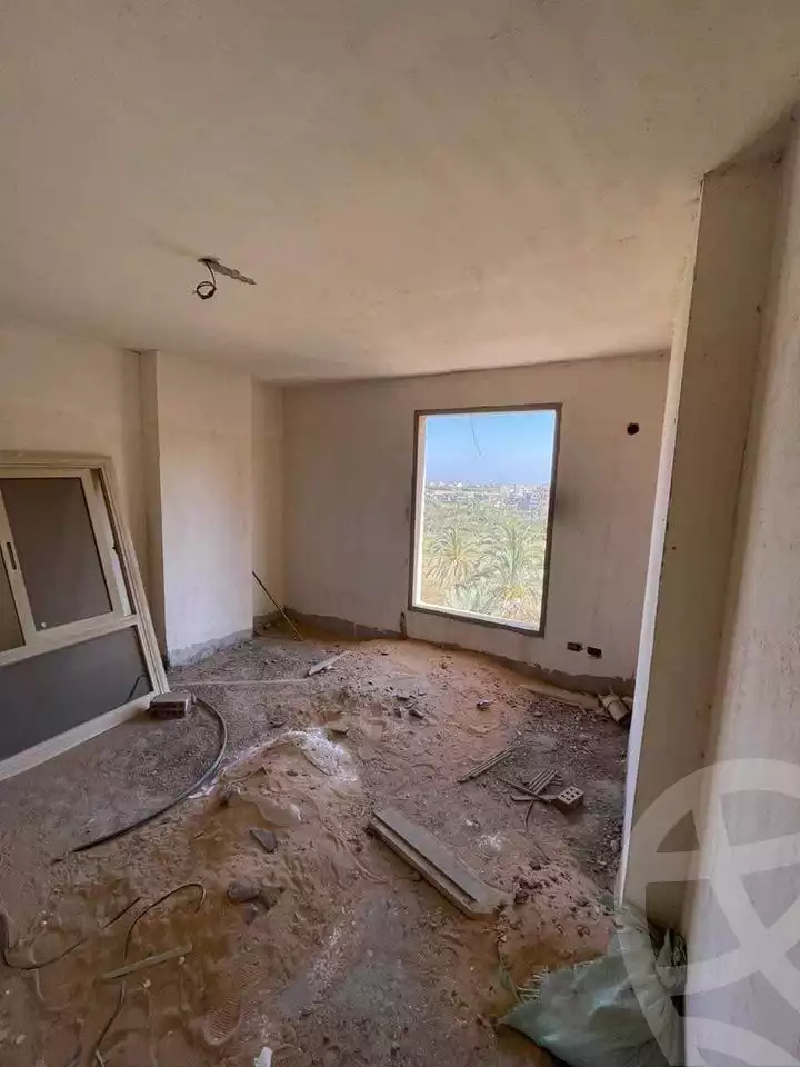 https://aqarmap.com.eg/ar/listing/4242372-for-sale-alexandria-el-montazah-compounds-royal-plaza-compound-al-halawany