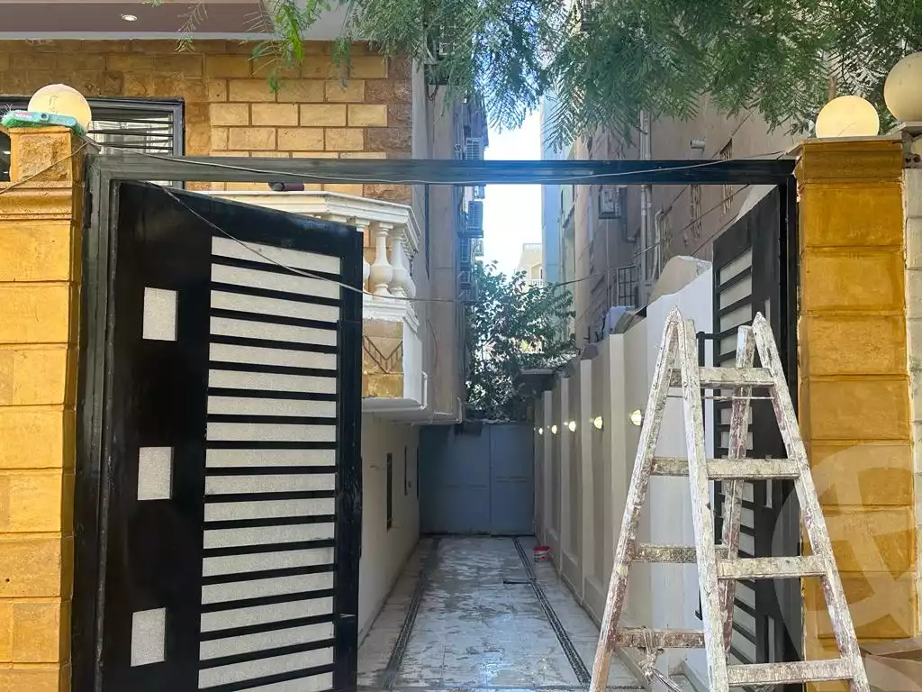 https://aqarmap.com.eg/en/listing/4243867-for-sale-cairo-cairo-hdyq-lhrm-lmntq-t