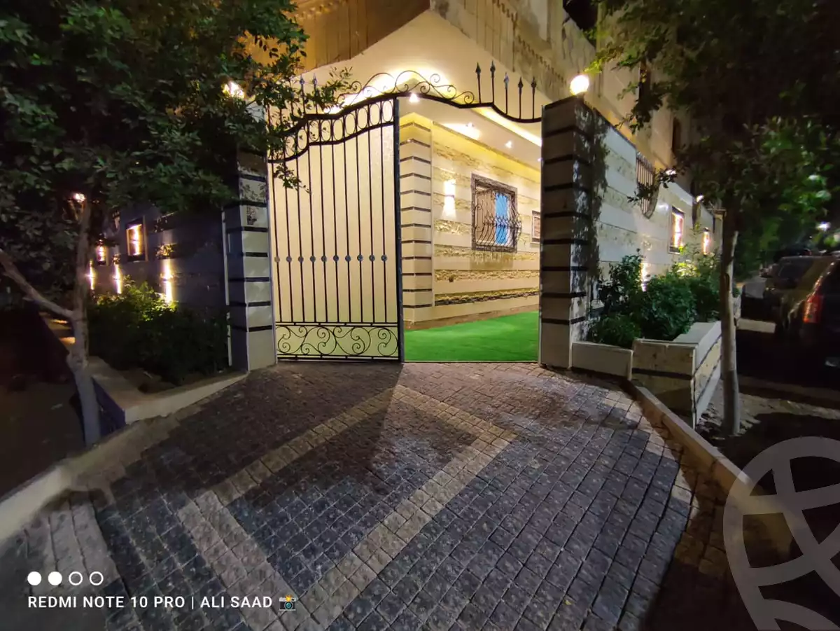 https://aqarmap.com.eg/en/listing/4244376-for-sale-cairo-cairo-hdyq-lhrm-lmntqh-l