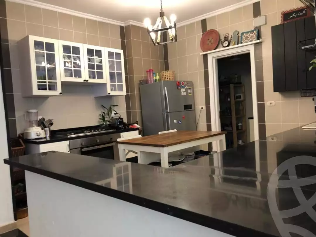 https://aqarmap.com.eg/ar/listing/4251491-for-sale-cairo-el-sheikh-zayed-city-compounds-in-sheikh-zayed-beverly-hills