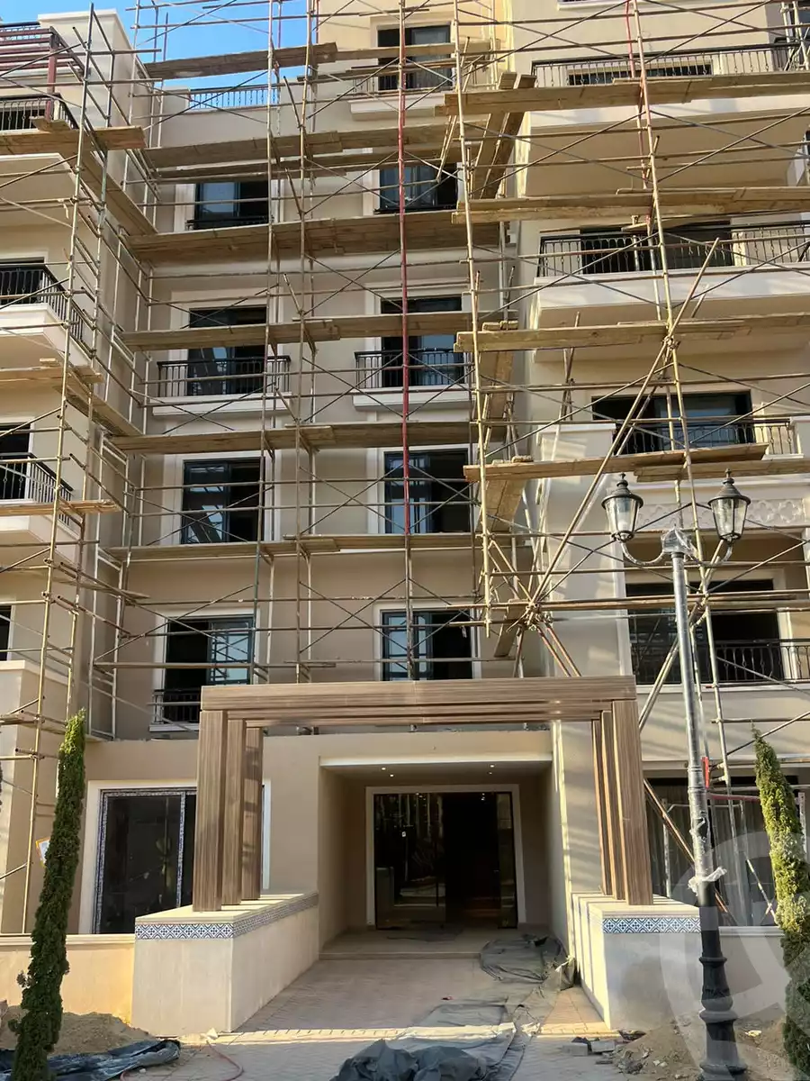 https://aqarmap.com.eg/en/listing/4254398-for-sale-cairo-el-sheikh-zayed-city-compounds-kmbwnd-fyldj-wyst-dr-llttwyr