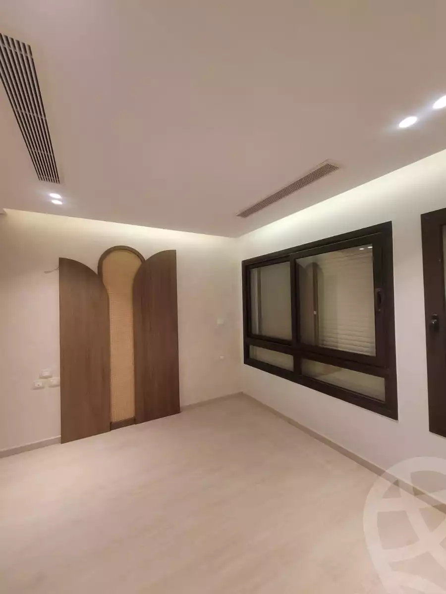 https://aqarmap.com.eg/ar/listing/4266045-for-sale-cairo-el-sheikh-zayed-city-compounds-in-sheikh-zayed-beverly-hills