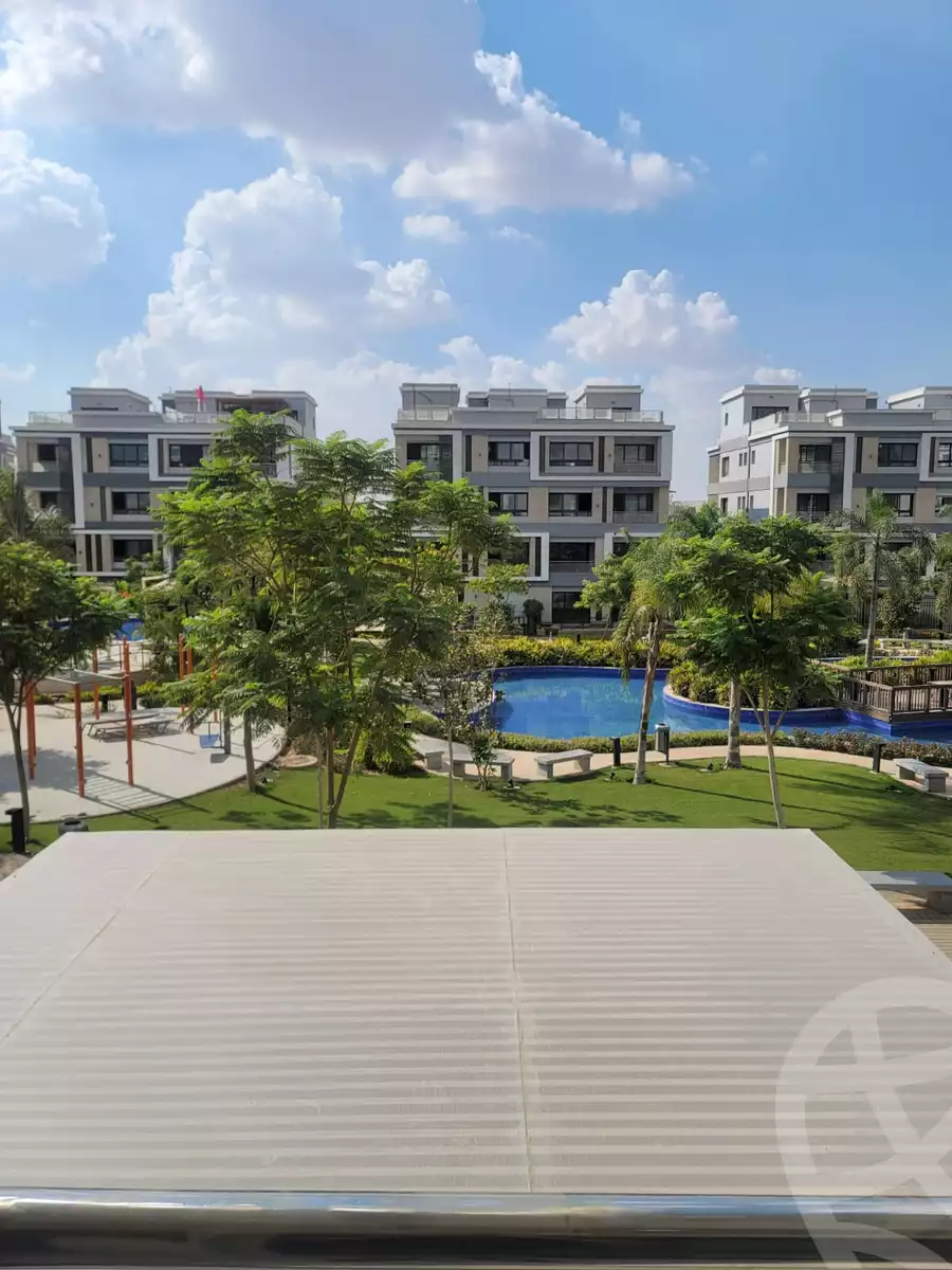 https://aqarmap.com.eg/ar/listing/4271828-for-sale-cairo-el-sheikh-zayed-city-compounds-in-sheikh-zayed-beverly-hills