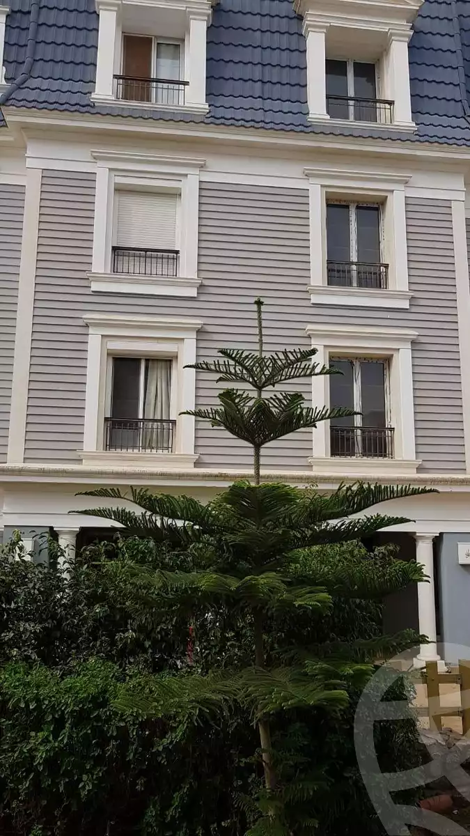 https://aqarmap.com.eg/en/listing/4272025-for-rent-cairo-new-cairo-compounds-mountain-view-hyde-park