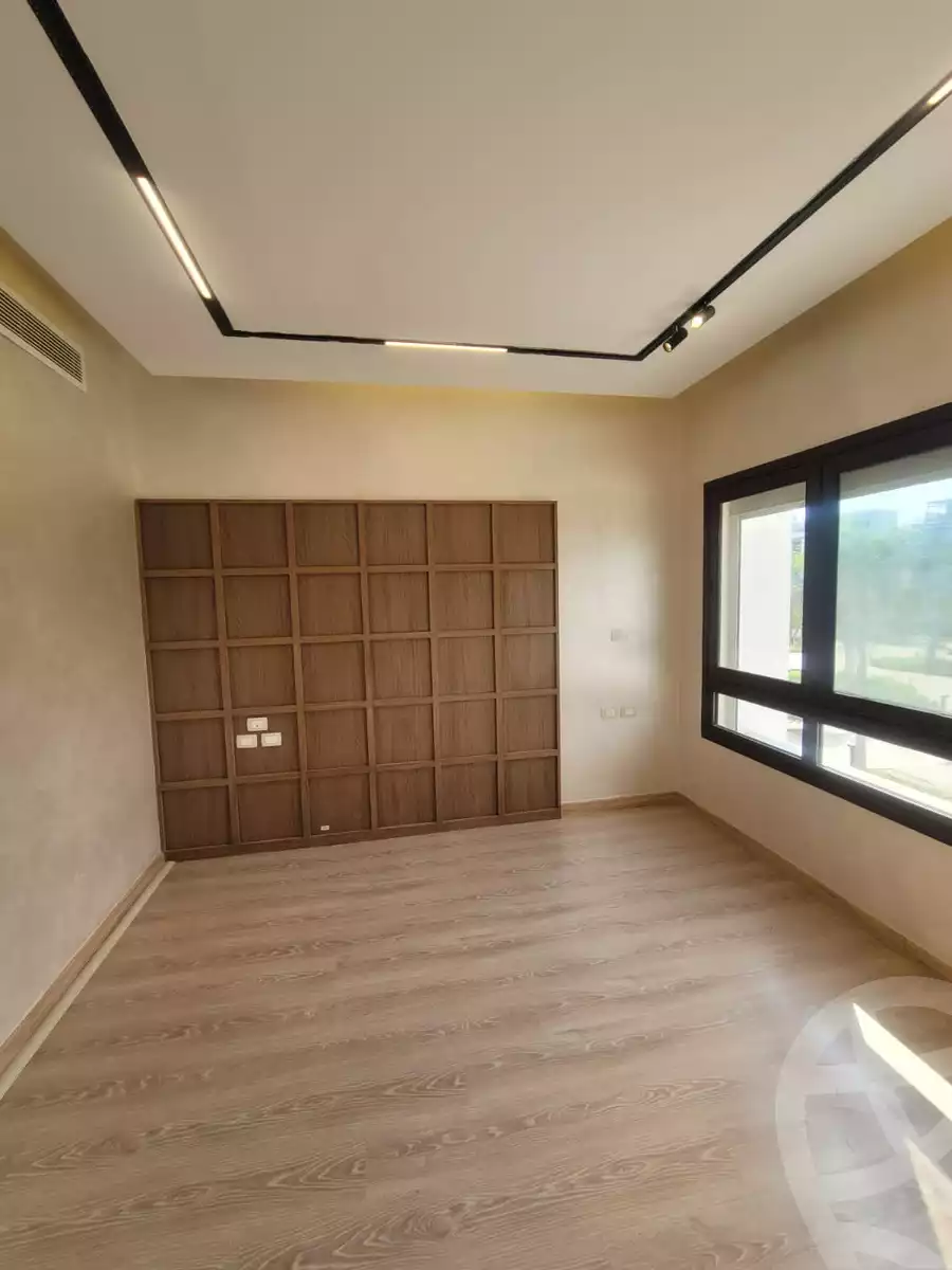 https://aqarmap.com.eg/ar/listing/4275656-for-sale-cairo-el-sheikh-zayed-city-compounds-in-sheikh-zayed-beverly-hills