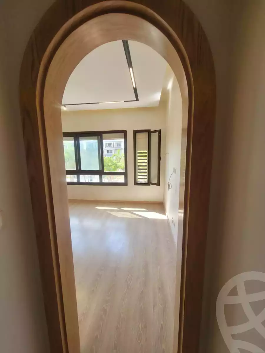 https://aqarmap.com.eg/ar/listing/4275656-for-sale-cairo-el-sheikh-zayed-city-compounds-in-sheikh-zayed-beverly-hills