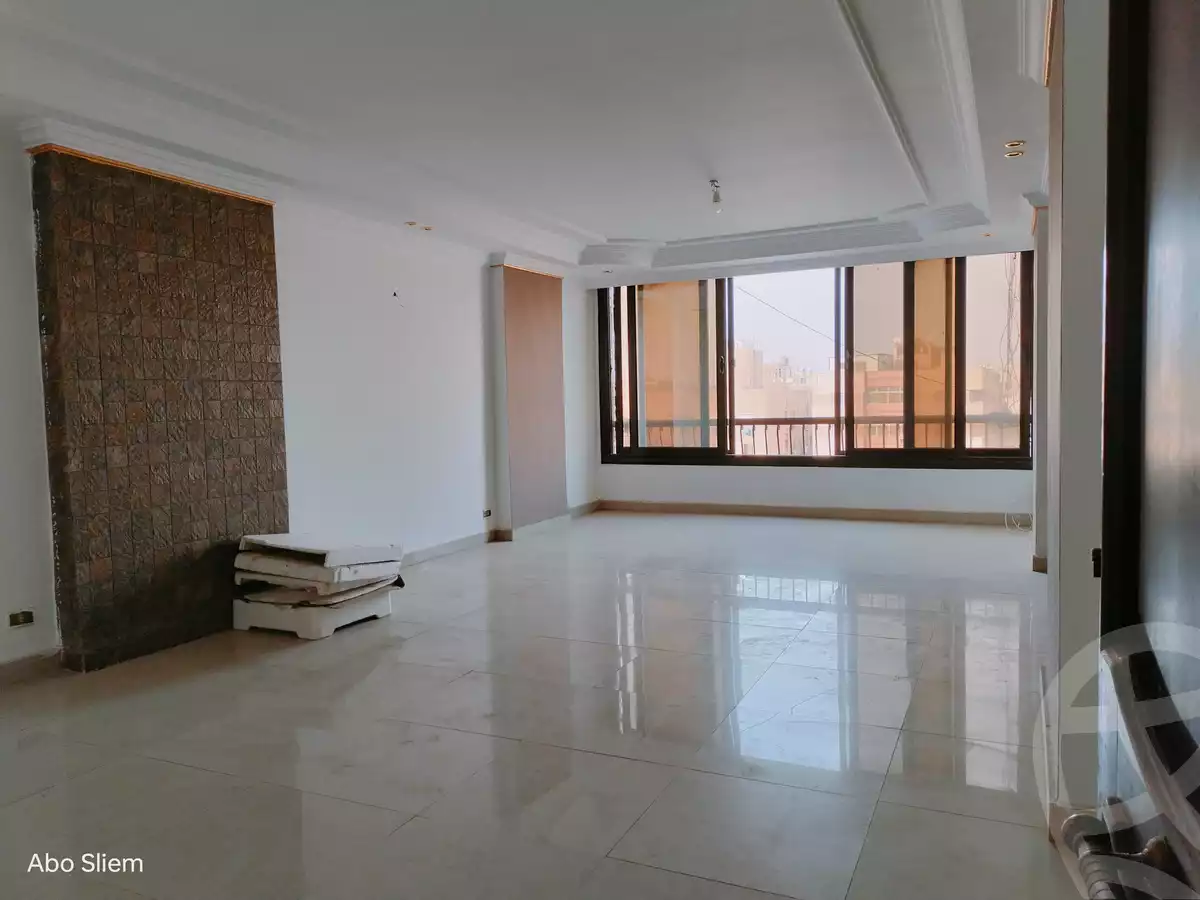 https://aqarmap.com.eg/ar/listing/4282319-for-rent-cairo-mokattam-shareaa-9