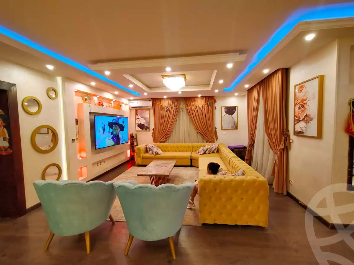 https://aqarmap.com.eg/en/listing/4282472-for-sale-cairo-el-sheikh-zayed-city-compounds-greens