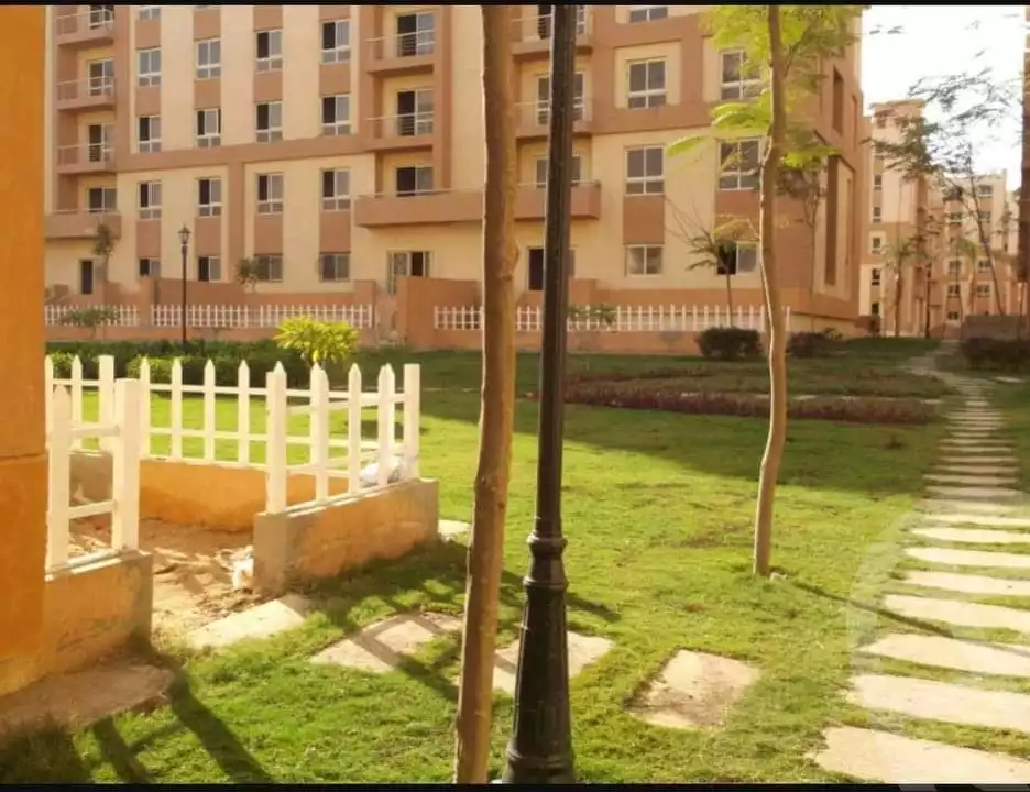 https://aqarmap.com.eg/en/listing/4290018-for-sale-cairo-6th-of-october-compound-degla-gardens