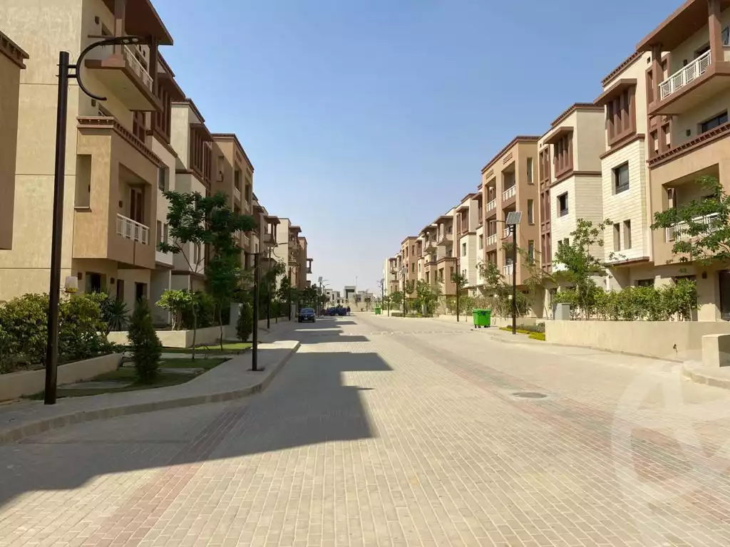 https://aqarmap.com.eg/en/listing/4293227-for-sale-cairo-6th-of-october-compound-green-5