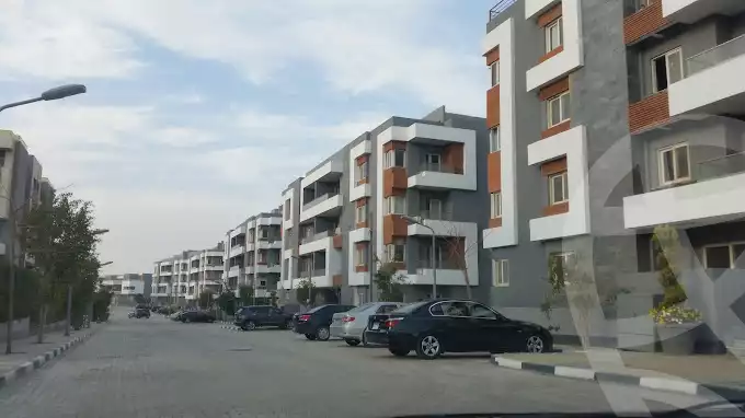 https://aqarmap.com.eg/ar/listing/4295937-for-sale-cairo-el-sheikh-zayed-city-compounds-in-sheikh-zayed-beverly-hills