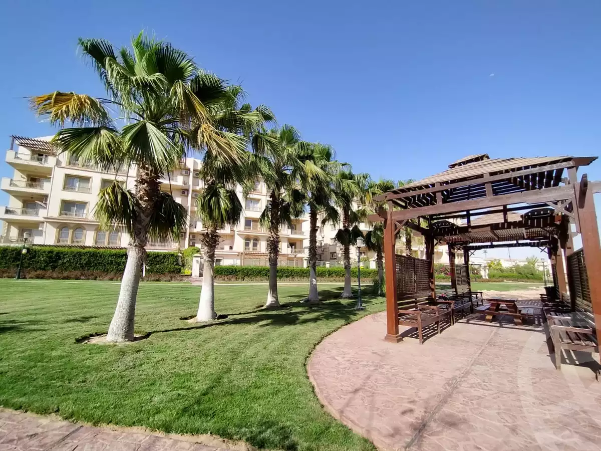 https://aqarmap.com.eg/en/listing/4298543-for-sale-cairo-el-sheikh-zayed-city-compounds-greens