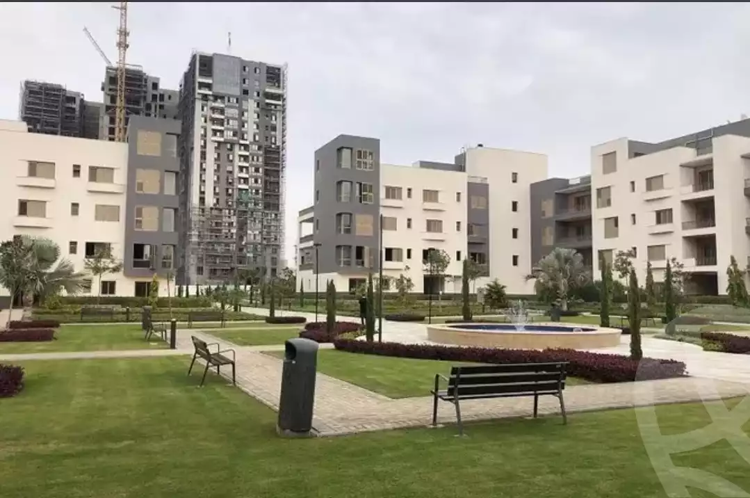 https://aqarmap.com.eg/en/listing/4218830-for-sale-cairo-6th-of-october-compound-aeon