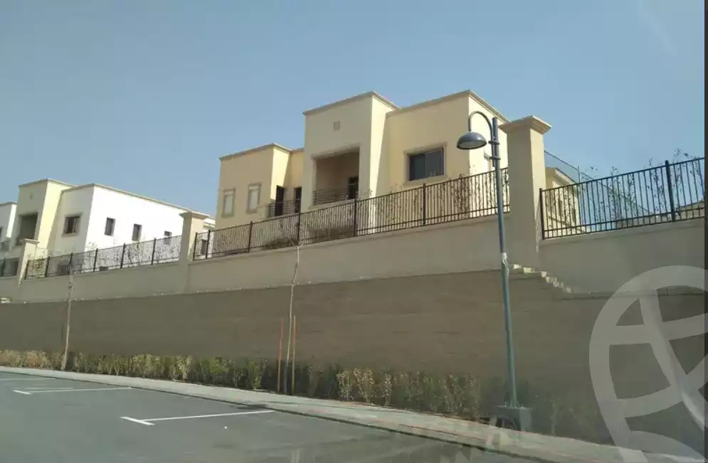 https://aqarmap.com.eg/en/listing/4302233-for-sale-cairo-mokattam-compounds-uptown-cairo