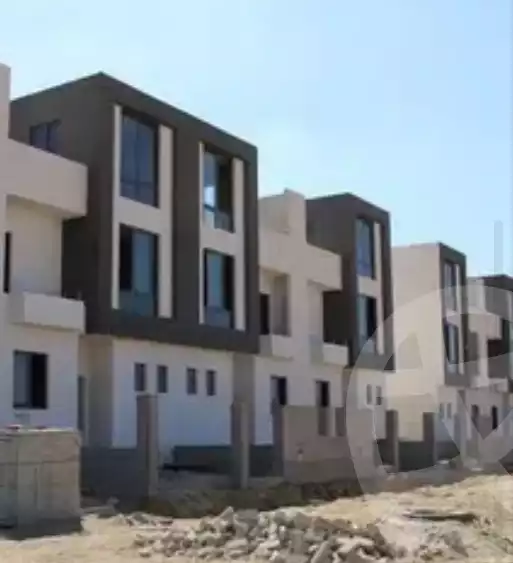 https://aqarmap.com.eg/en/listing/4302751-for-sale-cairo-el-sheikh-zayed-city-compounds-kmbwnd-wyst-twn-swdyk