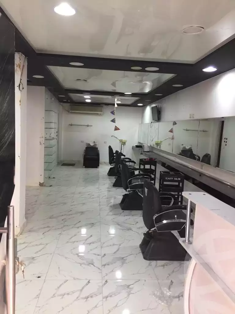 https://aqarmap.com.eg/ar/listing/4308171-for-rent-cairo-hdyq-lhrm--mntq-d