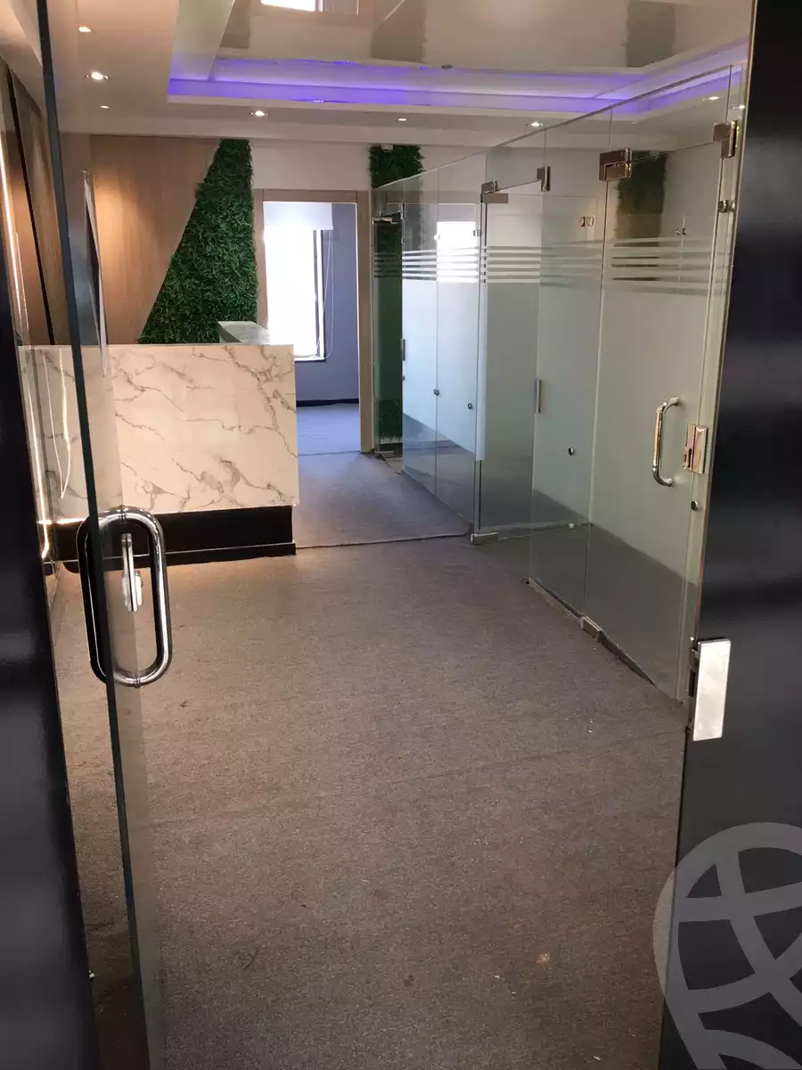 https://aqarmap.com.eg/en/listing/4311360-for-sale-cairo-new-cairo-ltjm-lkhms-90th-street-90th:-between-mountain-view-roundabout-and-auc