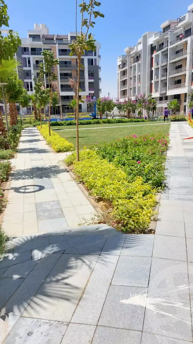 https://aqarmap.com.eg/ar/listing/4314503-for-sale-cairo-new-cairo-compounds-dh-ykwn-ryzdns-styl-hwm