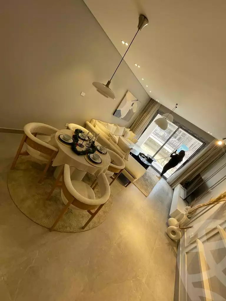 https://aqarmap.com.eg/en/listing/4323138-for-sale-cairo-el-sheikh-zayed-city-compounds-kmbwnd-fyldj-wyst-dr-llttwyr