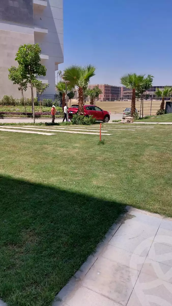 https://aqarmap.com.eg/en/listing/4330855-for-sale-cairo-new-cairo-compounds-dh-ykwn-ryzdns-styl-hwm