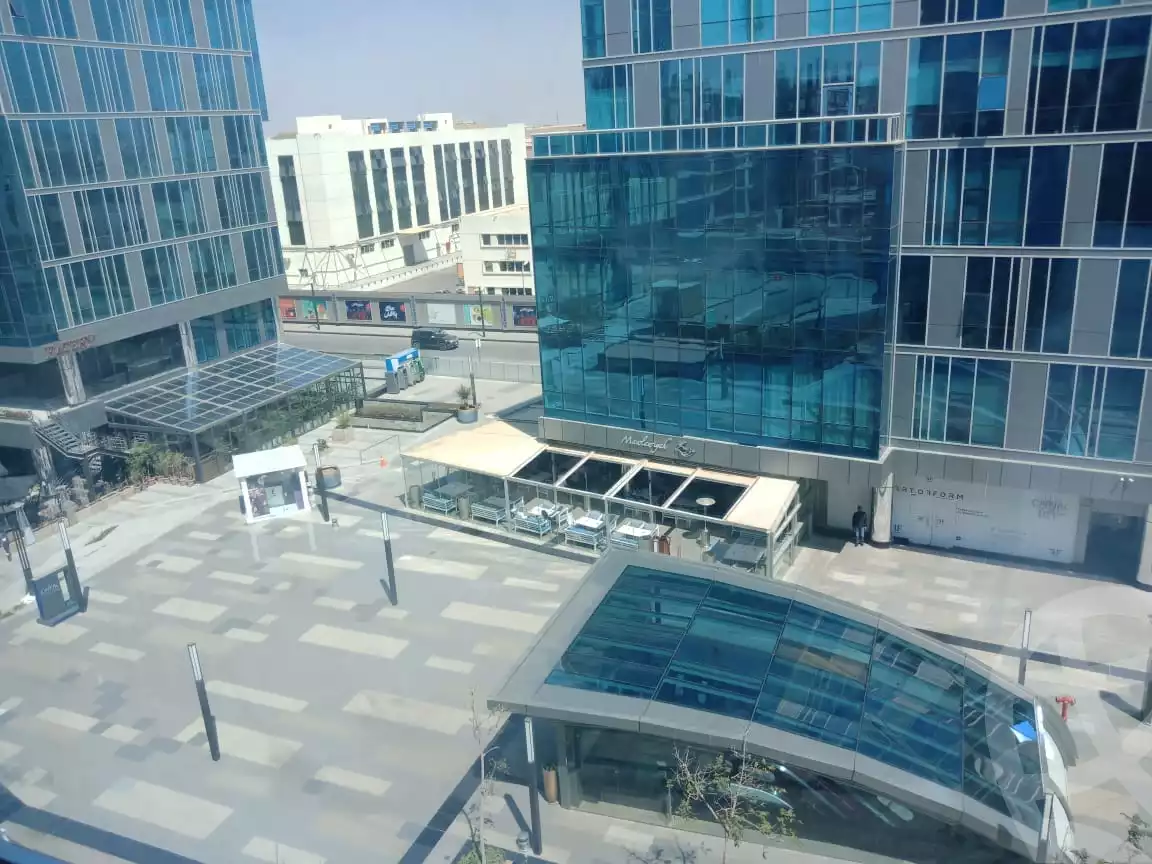 https://aqarmap.com.eg/en/listing/4331288-for-sale-cairo-el-sheikh-zayed-city-compounds-in-sheikh-zayed-capital-business-park