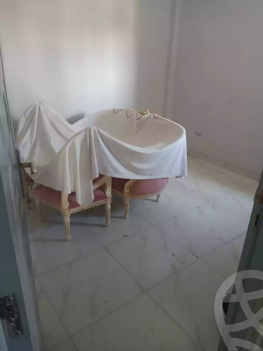 https://aqarmap.com.eg/en/listing/4333633-for-sale-alexandria-moharram-bey-kanal-al-mahmoudeya-al-bahri-st