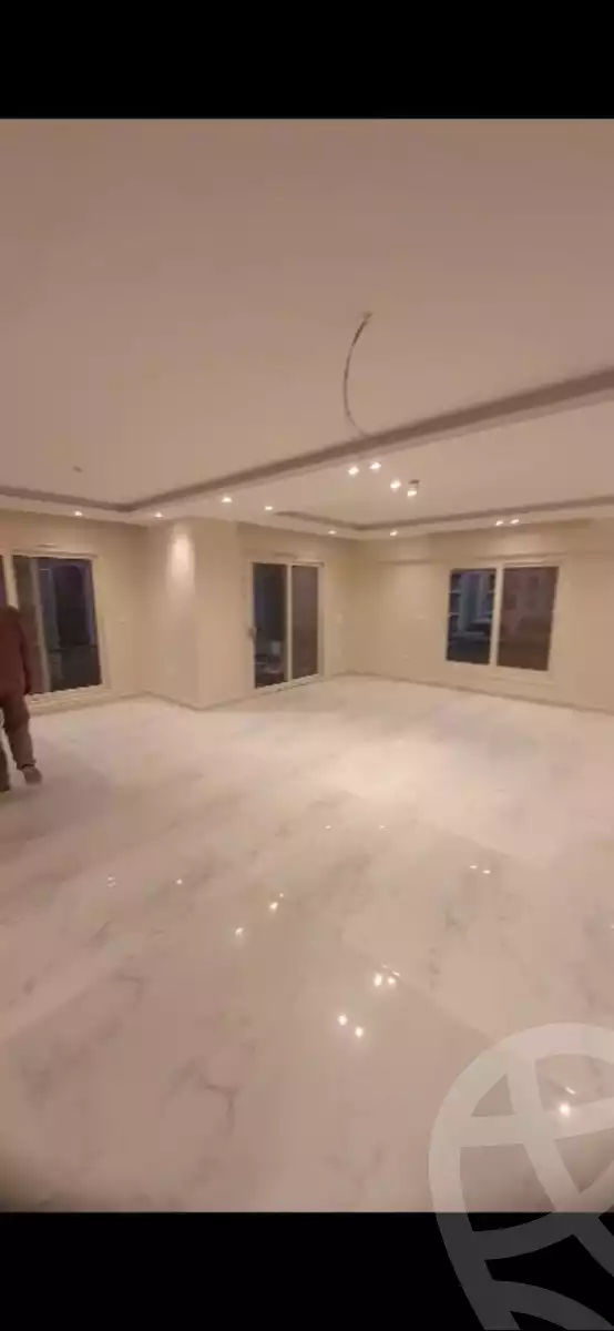 https://aqarmap.com.eg/ar/listing/4335488-for-sale-cairo-new-cairo-compounds-stwn-ryzydns-by-ar-y-llttwyr