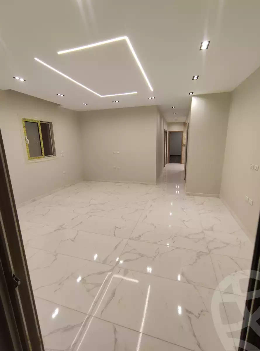https://aqarmap.com.eg/en/listing/4357388-for-sale-cairo-el-sheikh-zayed-city-shr-lbstn